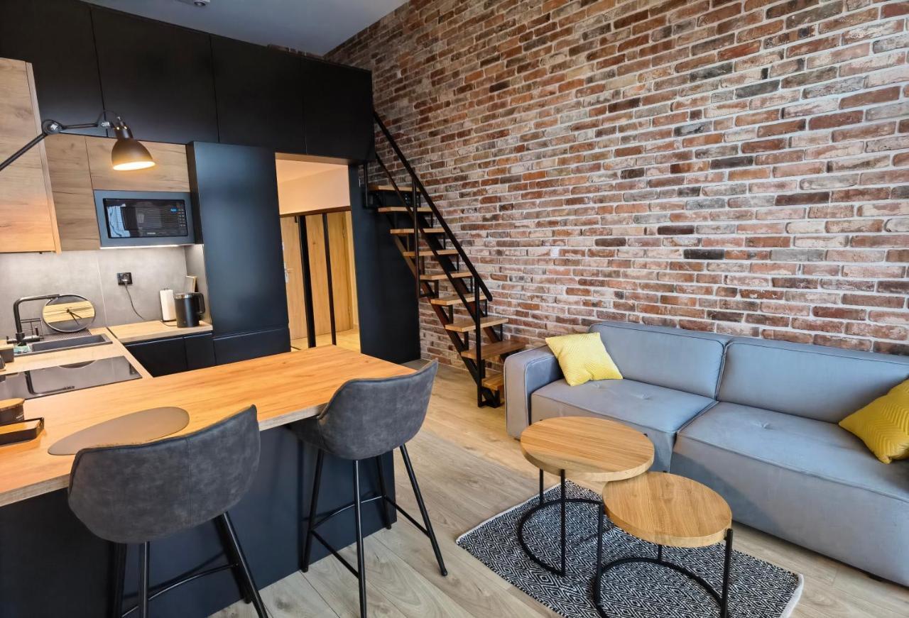 Apartament Loft Studio Airport Blisko Lotniska Zarembowicza Lotnisko Wroclaw Luaran gambar